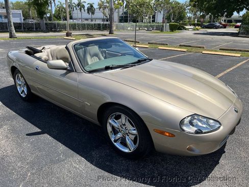 Used 1999 Jaguar XK8 Convertible RWD image 2