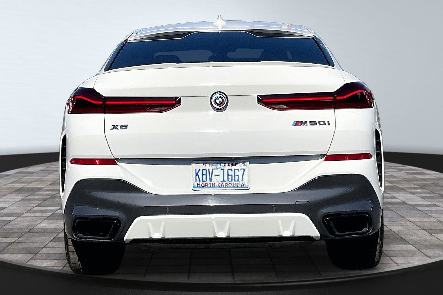 Used 2022 BMW X6 M50i AWD/4WD image 5