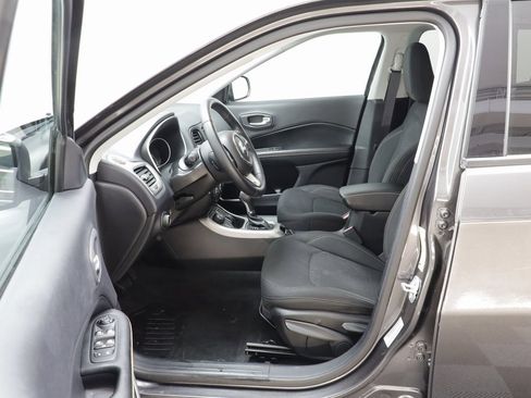 Used 2018 Jeep Compass Sport image 6