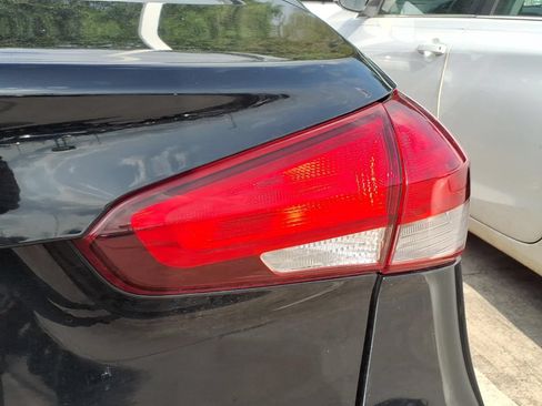 Used 2017 Kia Forte LX FWD image 9