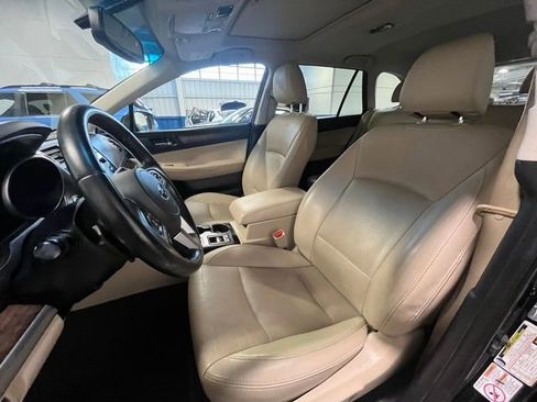 Used 2017 Subaru Outback 2.5i Limited AWD/4WD image 21