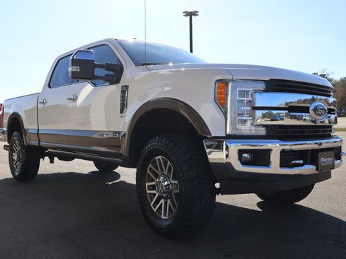 Used 2017 Ford F250 King Ranch w/ King Ranch Ultimate Package image 5