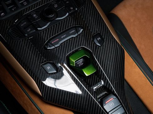 Used 2021 Lamborghini Sian Roadster image 38