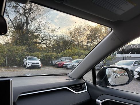 Used 2025 Toyota RAV4 LE image 34