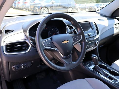 Used 2019 Chevrolet Equinox LS w/ LPO, Floor Liner Package AWD/4WD image 17