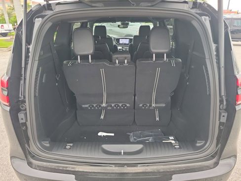 New 2026 Chrysler Pacifica Select image 22