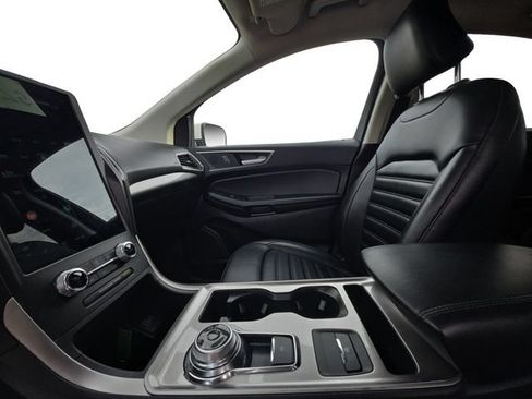 Used 2024 Ford Edge SEL AWD/4WD image 11