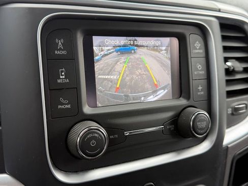 Used 2023 RAM 1500 Classic SLT AWD/4WD image 49