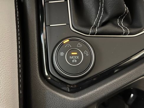 New 2026 Volkswagen Taos SE AWD/4WD image 15
