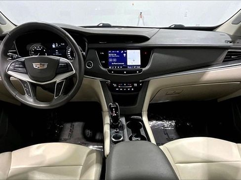 Used 2021 Cadillac XT5 Premium Luxury image 7