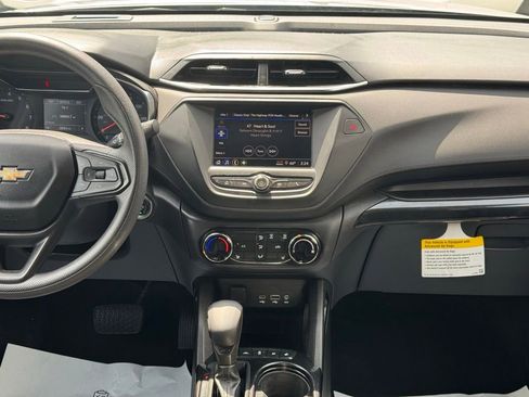 Used 2023 Chevrolet TrailBlazer LT FWD image 40