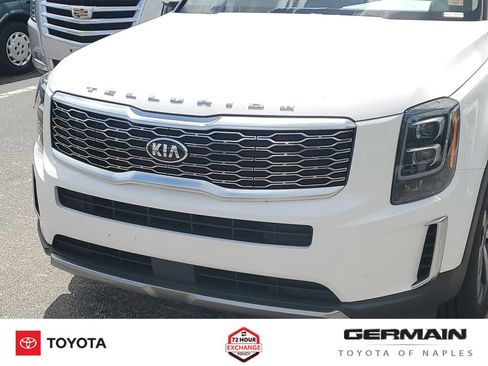 Used 2021 Kia Telluride EX w/ EX Premium Package FWD image 15