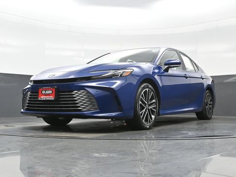 Used 2026 Toyota Camry XLE w/ Premium Plus Package AWD/4WD image 30