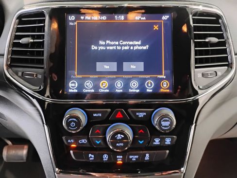 Used 2021 Jeep Grand Cherokee Laredo X RWD image 78