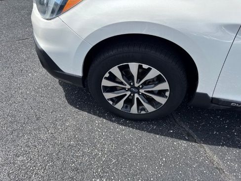 Used 2015 Subaru Outback 3.6R Limited AWD/4WD image 12