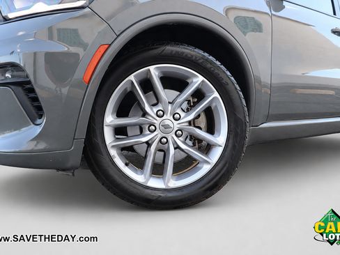 Used 2023 Dodge Durango GT RWD image 3