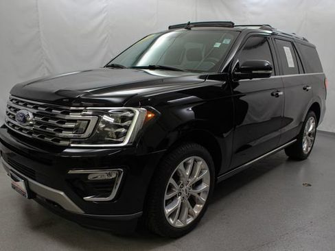 Used 2019 Ford Expedition Limited w/ Equipment Group 302A AWD/4WD image 5
