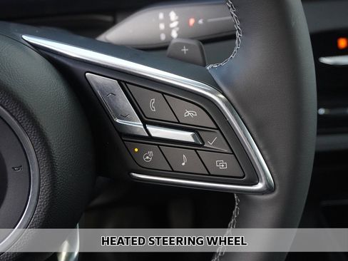 Used 2025 Buick Enclave Preferred w/ Power Package image 9