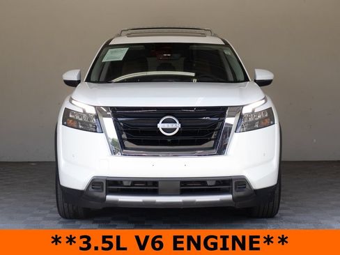 Used 2025 Nissan Pathfinder Platinum w/ Cargo Package FWD image 4
