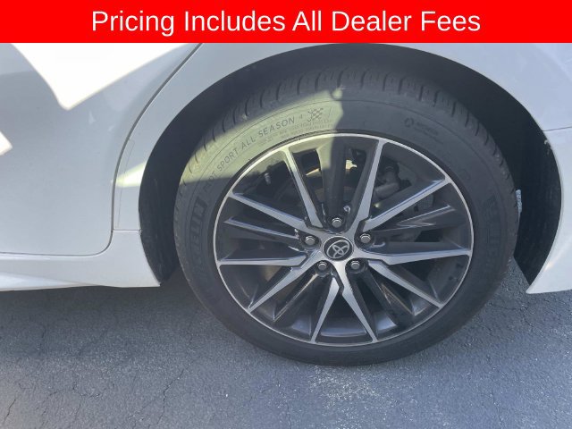 Used 2022 Toyota Camry SE FWD image 3