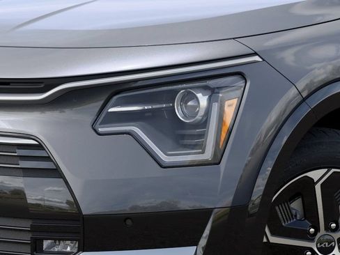 New 2026 Kia Niro FWD image 11