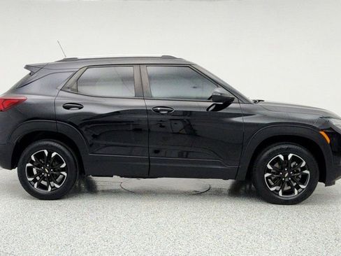 Used 2021 Chevrolet TrailBlazer LT w/ Driver Confidence Package image 4
