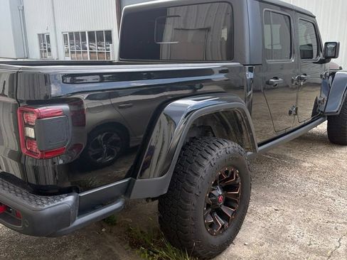 Used 2023 Jeep Gladiator Rubicon w/ LED Lighting Group AWD/4WD image 3