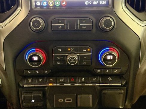 Used 2021 Chevrolet Silverado 2500 LTZ w/ LTZ Premium Package image 16