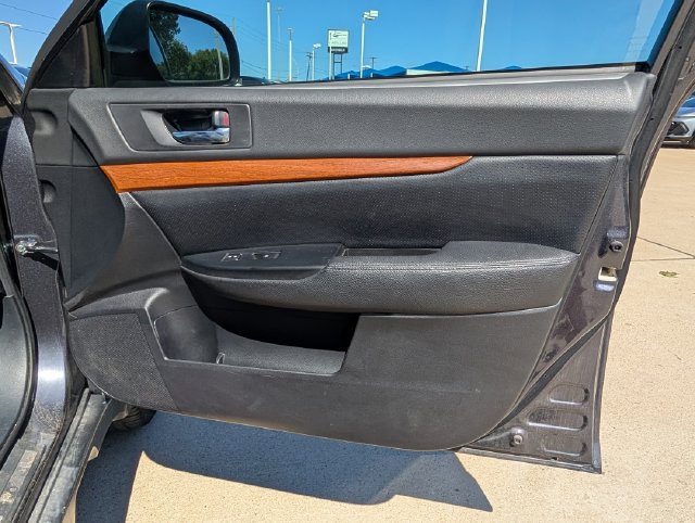 Used 2013 Subaru Outback 2.5i Limited w/ Moonroof Pkg AWD/4WD image 35