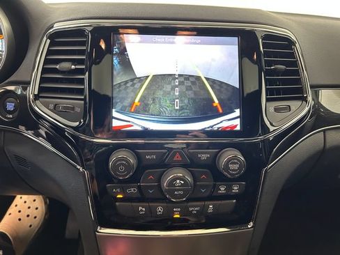 Used 2019 Jeep Grand Cherokee Trailhawk AWD/4WD image 23