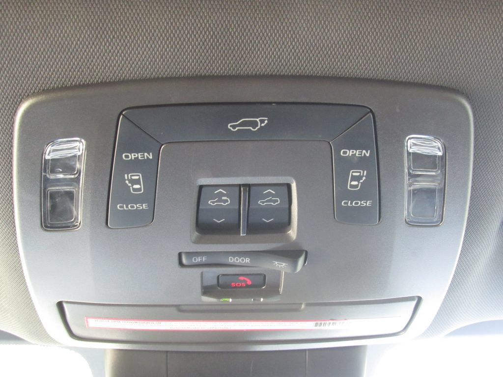 Certified 2023 Toyota Sienna XLE w/ XLE Plus Package AWD/4WD image 31