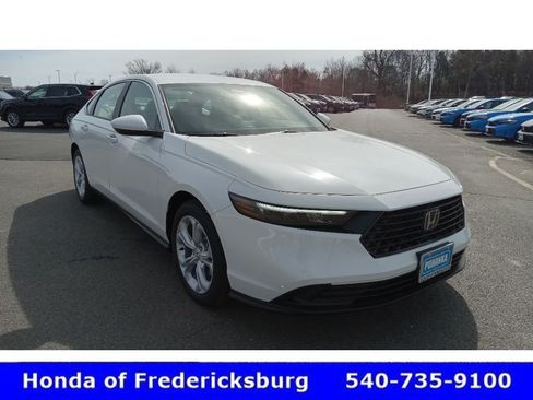 Certified 2025 Honda Accord LX image 5