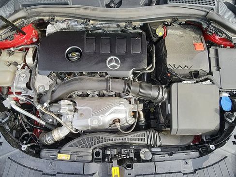 Used 2022 Mercedes-Benz GLA 250 4MATIC image 19