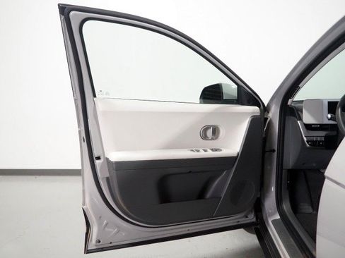 Used 2024 Hyundai Ioniq 5 SEL RWD image 51