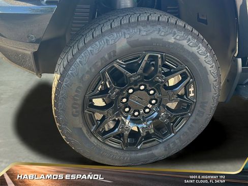 New 2026 GMC Hummer EV 4x4 Crew Cab image 10