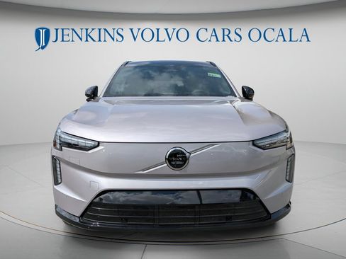 New 2026 Volvo EX90 Plus RWD image 10