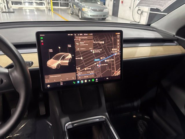 Used 2022 Tesla Model Y Long Range AWD/4WD image 20