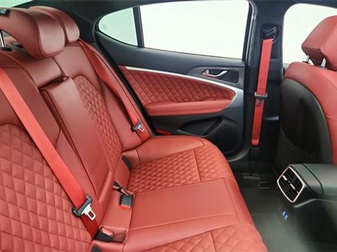 Used 2025 Genesis G70 3.3T Advanced w/ Sport Prestige Package image 25