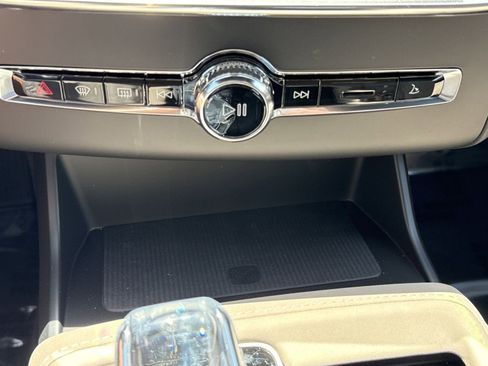 New 2026 Volvo XC90 T8 Ultra w/ Protection Package Premier AWD/4WD image 30