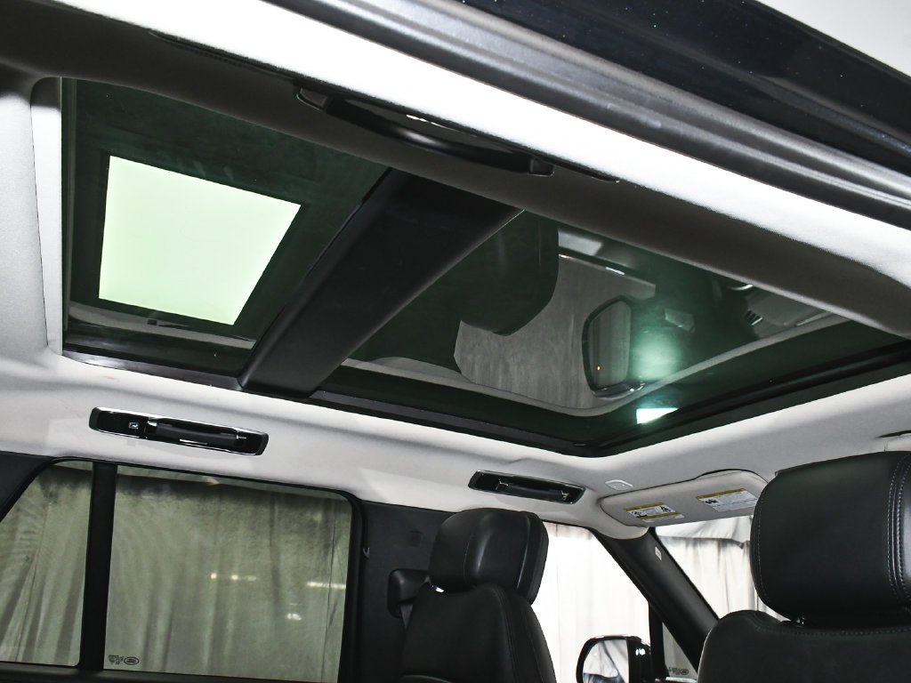 Used 2023 Land Rover Range Rover SE AWD/4WD image 52