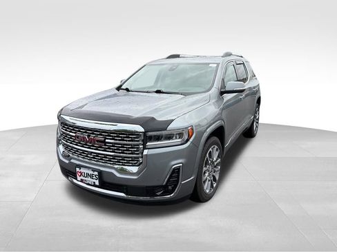 Used 2023 GMC Acadia Denali w/ Denali Technology Package FWD image 5