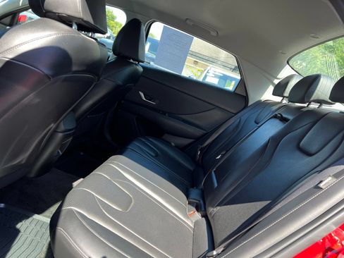 Used 2024 Hyundai Elantra Limited FWD image 45