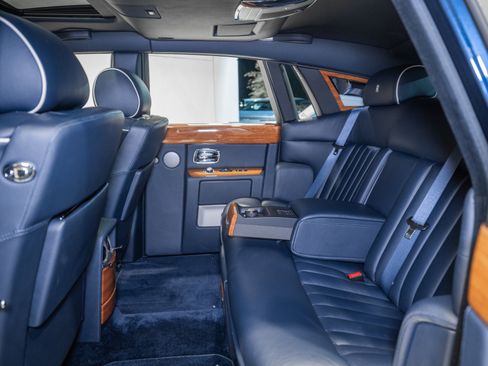 Used 2011 Rolls-Royce Phantom Sedan RWD image 33