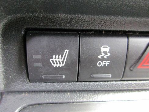 Used 2015 Jeep Patriot Latitude image 24