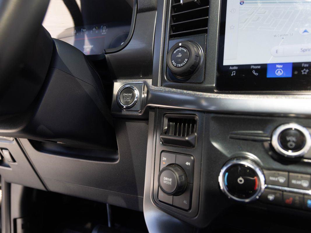 Used 2025 Ford F150 Lariat AWD/4WD image 23