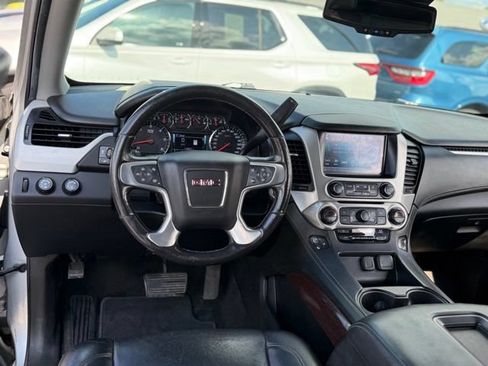Used 2018 GMC Yukon XL SLT w/ Open Road Package AWD/4WD image 6