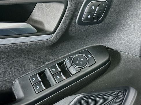 Used 2025 Ford Escape Platinum AWD/4WD image 15