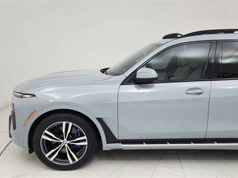 Used 2026 BMW X7 xDrive40i image 32