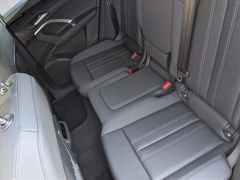 Used 2025 Audi Q5 Premium image 17