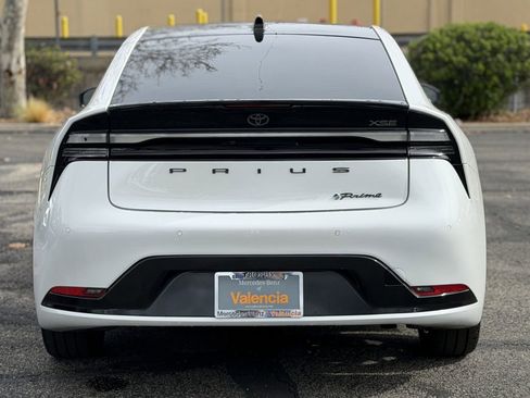 Used 2024 Toyota Prius Prime XSE Premium image 8